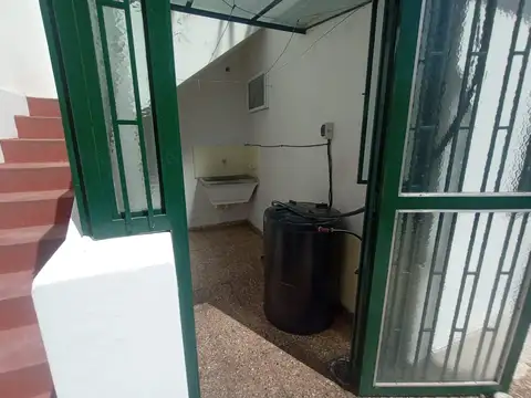 Casa en Alquiler en Azcuenaga, $ 850.000