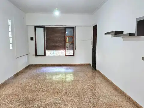 Venta casa 3 ambientes con jardín y parrilla en Ensenada
