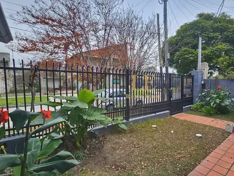 Casa 6 ambientes con 3 baños