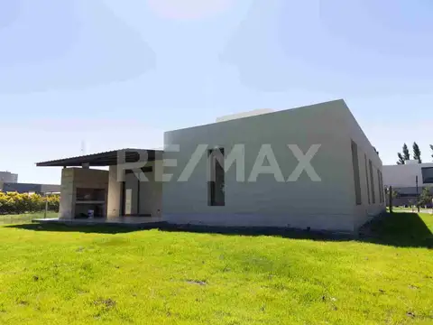 Casa en Alquiler de 4 dormitorios