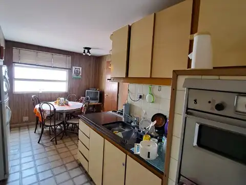 VENDE DEPARTAMENTO 3 AMBIENTES CON BALCON