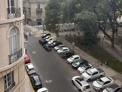 Piso sobre Plaza San Martin