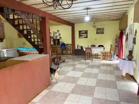 Casa 6 ambientes con 3 baños