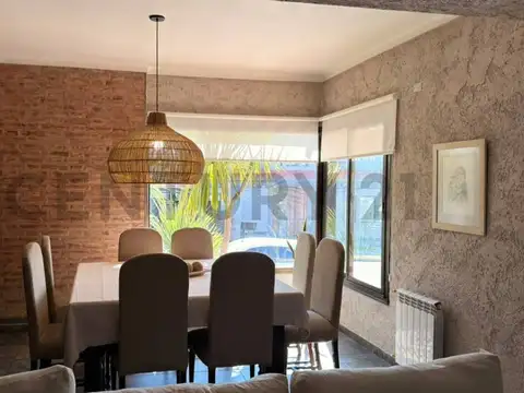 Casa en Venta en Godoy Cruz, USD 360.000