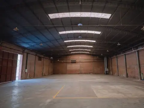 YERBA BUENA ALQUILER GALPON 1000m2