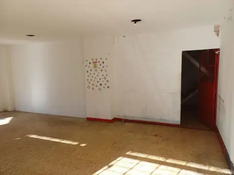 Local en Alquiler en Boca, $ 800.000