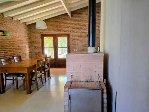 Casa 3 ambientes con 2 baños