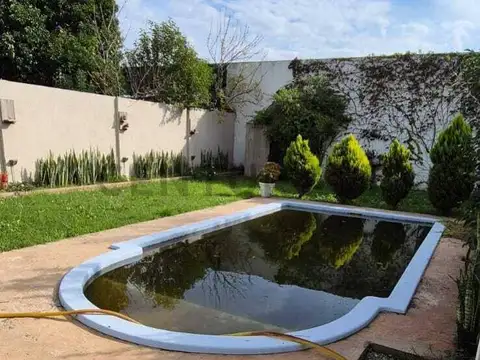 Oficina 5 ambientes con 1 baño