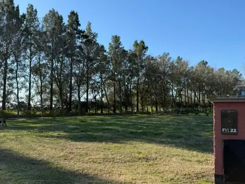 LOTE EN BARRIO "EL TROPEZON DE ARECO"