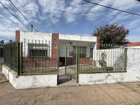 CASA EN VENTA EN PERGAMINO