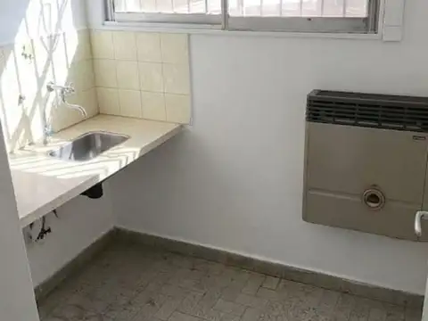 Local Comercial- San Lorenzo 200- Cinco Saltos- Rio Negro
