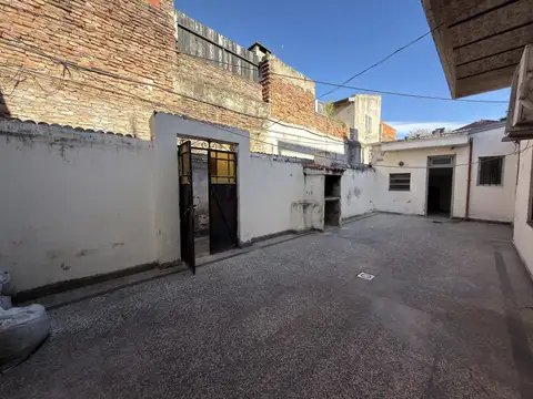 Venta casa de pasillo a reciclar