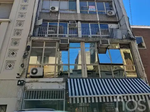 Oficina en Venta 64 años