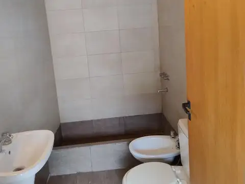 Departamento en Alquiler en Loma Verde, $ 550.000