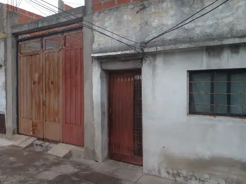 Regio lote con construccion ideal depósito zona habilitable