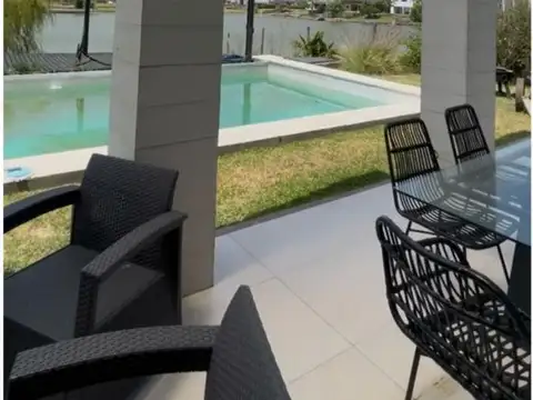 Casa en Alquiler Temporal en San Sebastian, USD 2.800