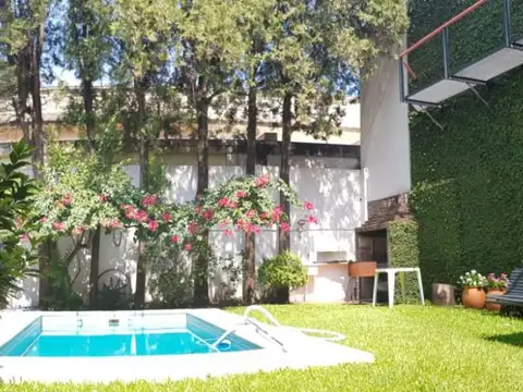 Casa - Venta - Argentina, Capital Federal - LAUTARO 700