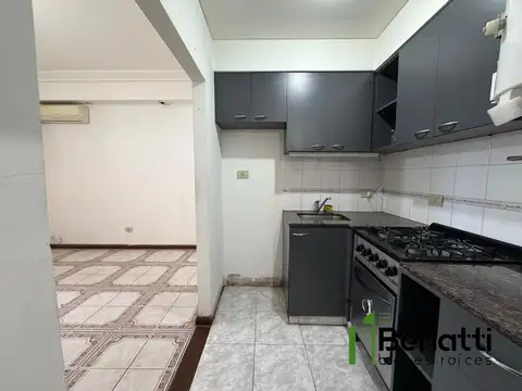 Departamento 3 ambientes con patio EN VENTA