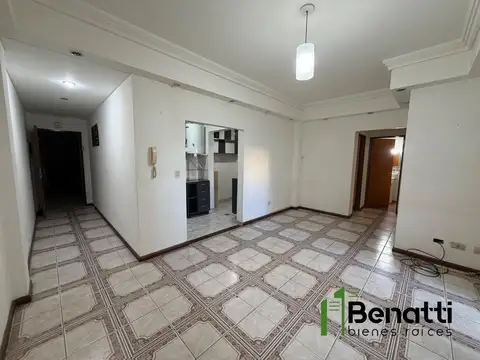 Departamento 3 ambientes con patio EN VENTA