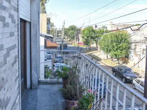 Venta 2 Casas con Local Oportunidad en Avellaneda