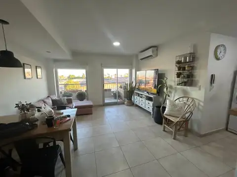 Departamento 3 ambientes con 2 baños