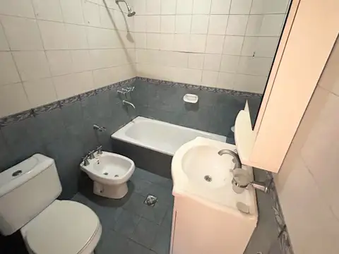 Alquiler de casa en Bandfiel 5 ambientes