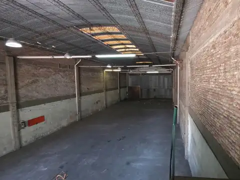 Galpon en Venta 60  mts Fondo