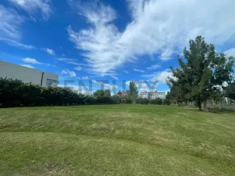 venta Lote de 809 m² ubicado en Barrio Santa Rita, San Vicente.