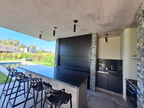 CASA EN VENTA EN LA RESERVA CARDALES C.C.-SOFITEL