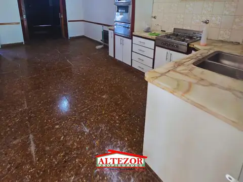 Casa en Alquiler de 3 dormitorios