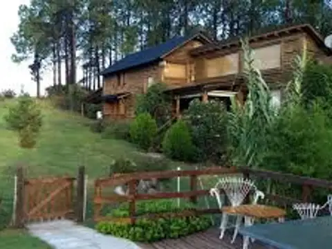 Casa 5 ambientes con 2 baños
