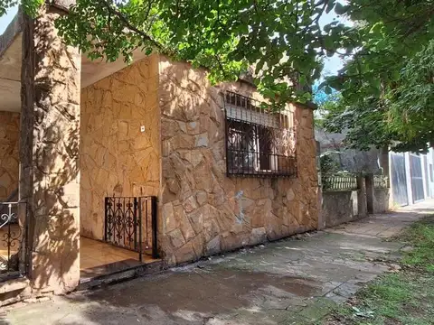 VENTA CASA 4 AMBIENTES PABLO PODESTA