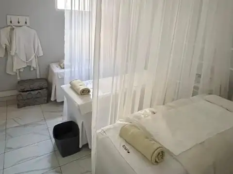 Oficina 5 ambientes con 2 baños