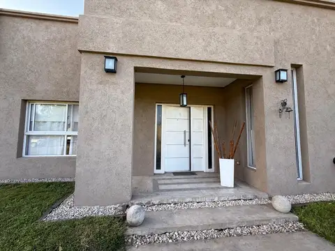 Casa en Venta en El Moro, USD 260.000