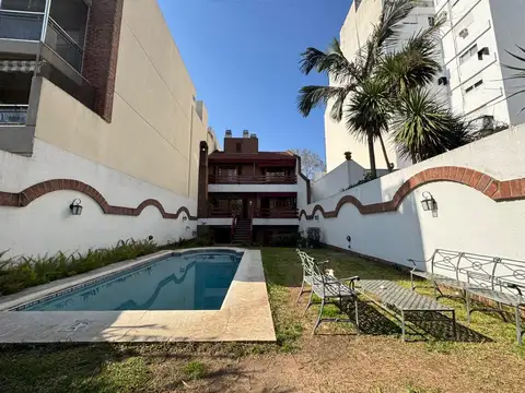 Casa 5 ambientes con 3 baños