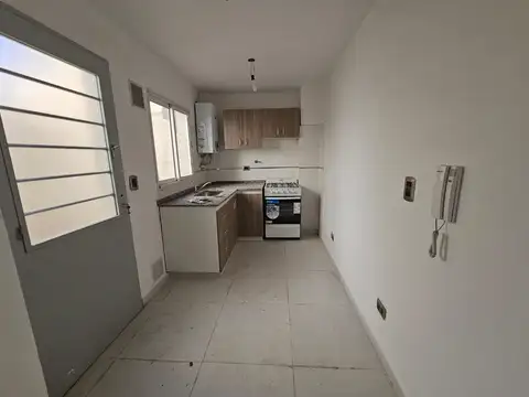 Departamento en Alquiler en Villa Bernardo Monteagudo, $ 550.000