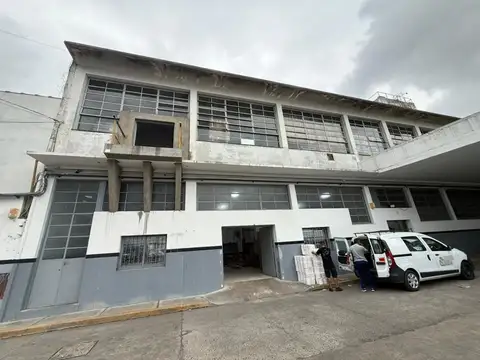 CENTRO DE DISTRIBUCIÓN EN VENTA | 5.080 m² CUBIERTOS