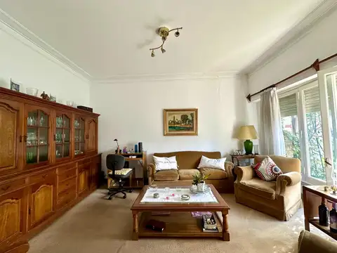 Casa en Venta en Olivos Maipú/Uzal, USD 240.000