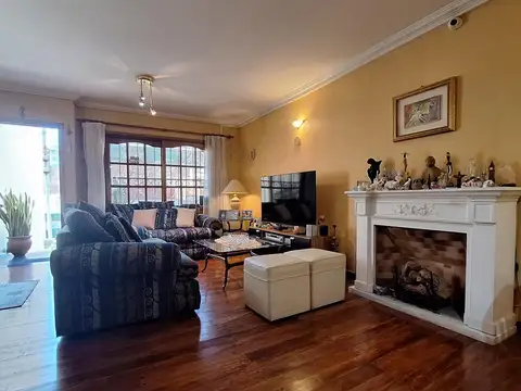 Depto Tipo Casa en Venta 25 años