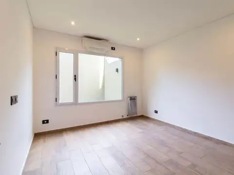 Depto Tipo Casa en Venta con 1 cocheras