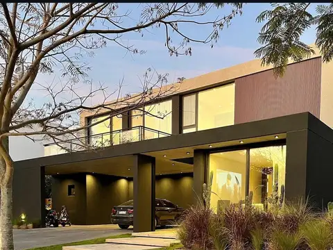 Casa  en Venta en El Golf, Nordelta