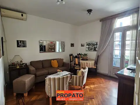 Ph piso único con entrada independiente de 5 ambientes con 2 baños en un primer piso x escalera con terraza de 105m2 