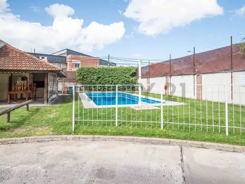 Casa en Venta con 1 cochera