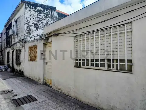 CASA DE PASILLO EN VENTA. ZONA OESTE. BARRIO GODOY