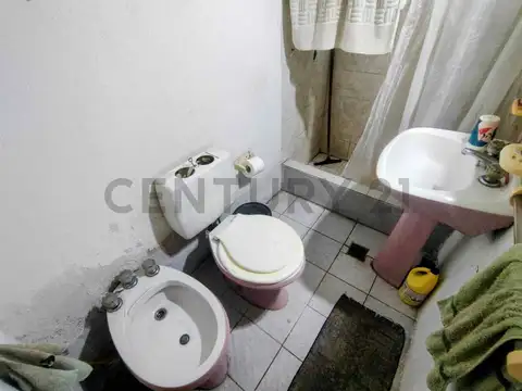 CASA DE PASILLO EN VENTA. ZONA OESTE. BARRIO GODOY