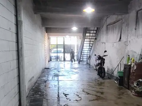 Vivienda con Galpon Ideal apto uso comercial/industrial