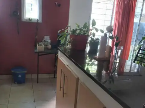 Depto Tipo Casa 2 ambientes con 1 baño