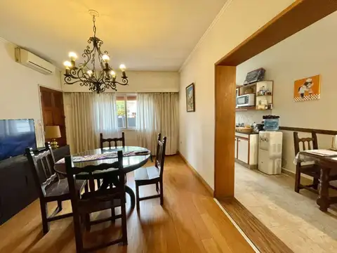 Casa en Venta en Adrogue, USD 170.000