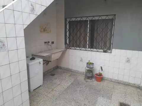 Depto Tipo Casa en Venta en Santos Lugares, USD 85.000