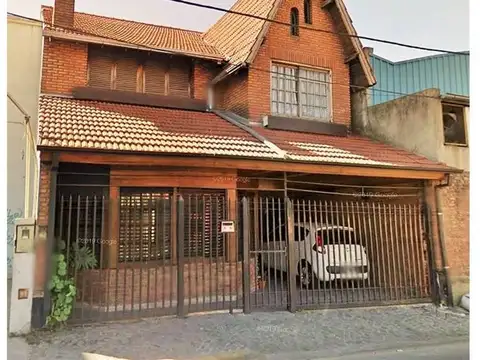 Casa 5 Amb en 3 Plantas c/ Jardín, Cochera y Terraza - Uriarte 100, Escalada